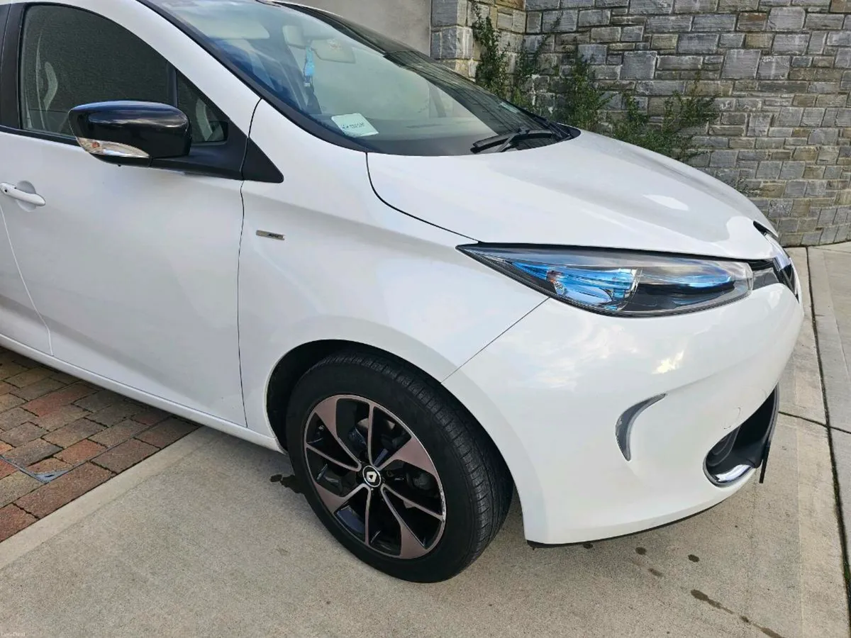 RENAULT ZOE 2019 AUTOMATIC HIGH VERSION - Image 4