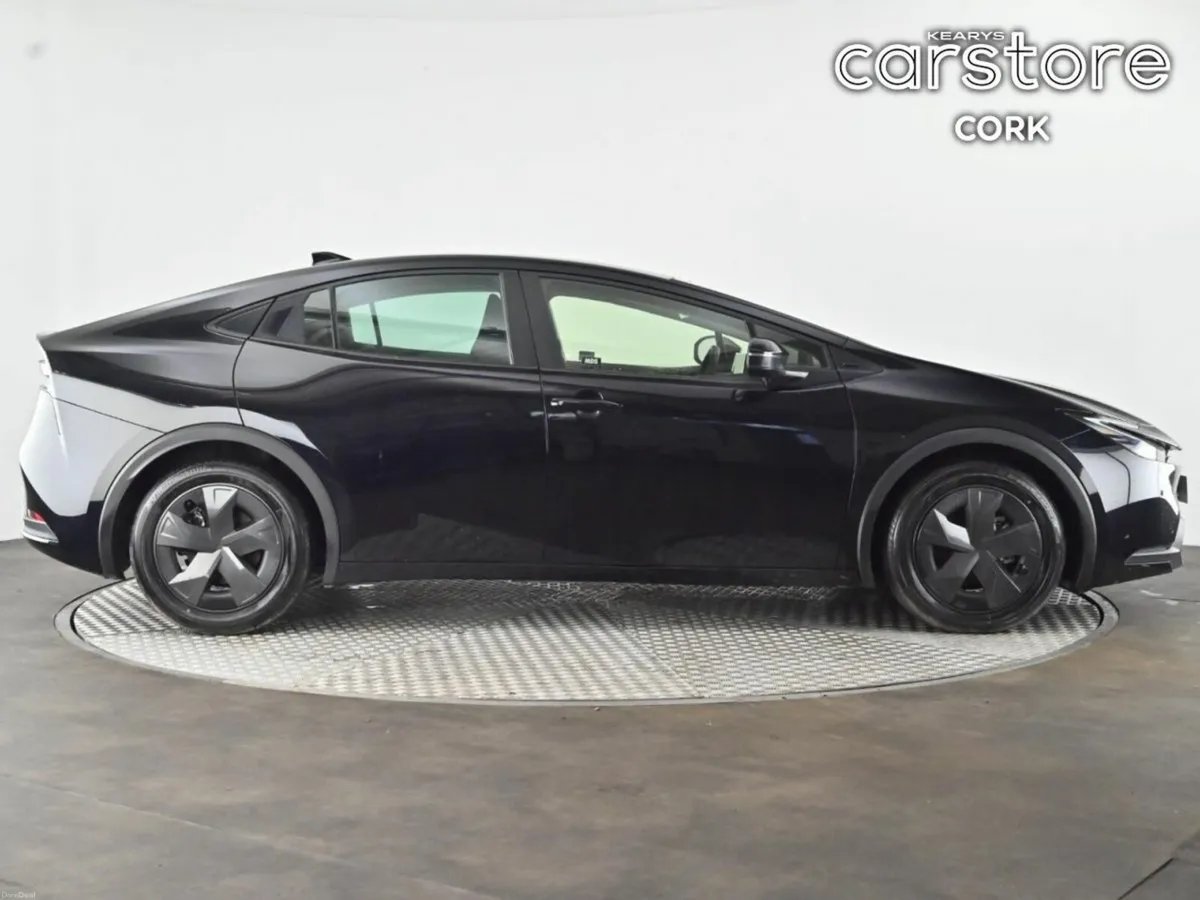 Toyota Prius 1.8 Hybrid Auto - Image 2