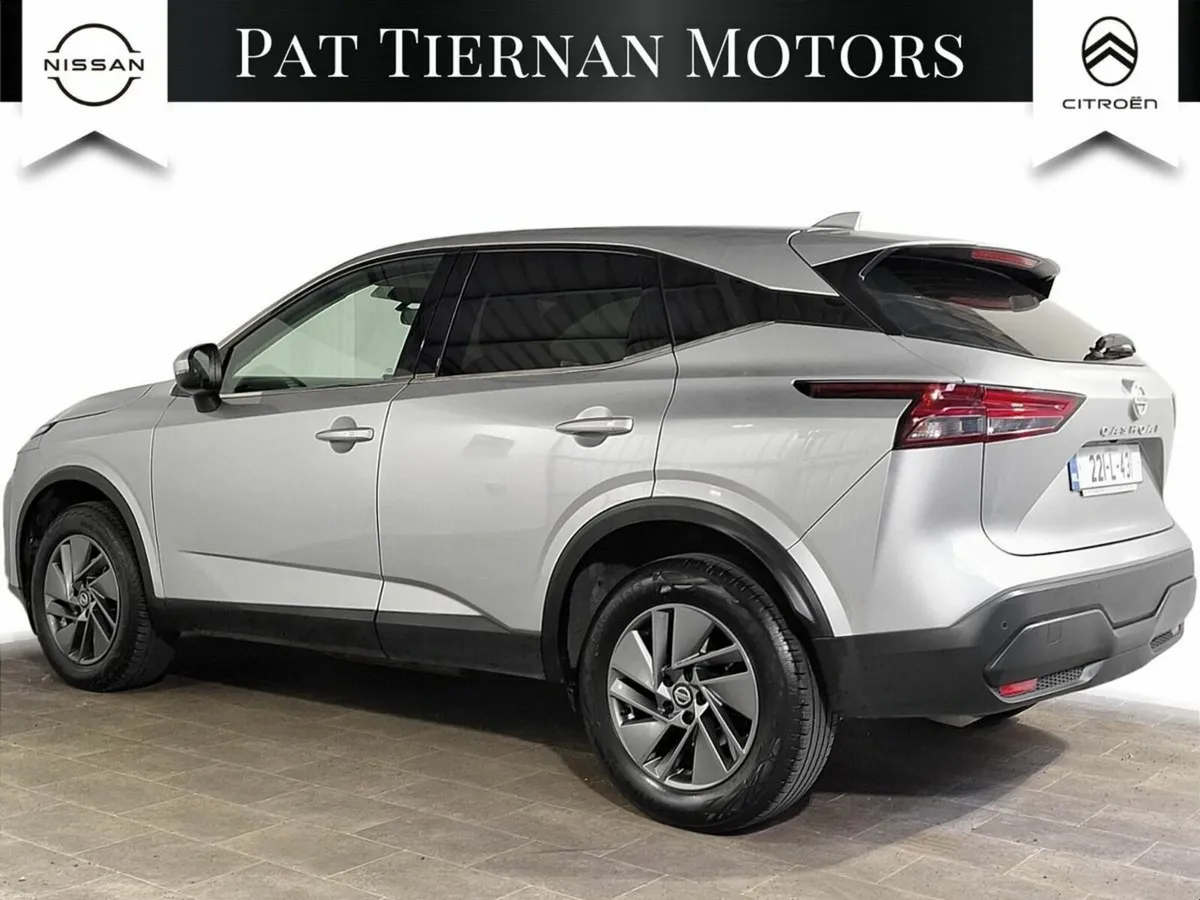 Nissan Qashqai 1.3 PET MILD HYBRID SV - Image 2