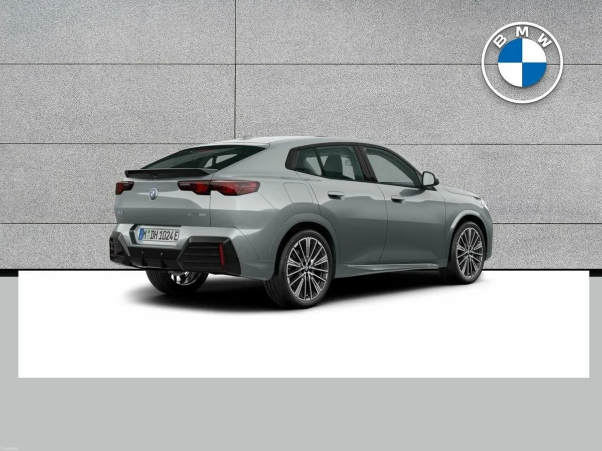 BMW iX2 eDrive20 M sport - Image 2