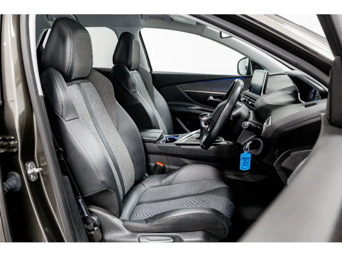 Peugeot 3008 Allure 1.5 Diesel 130HP - Image 3