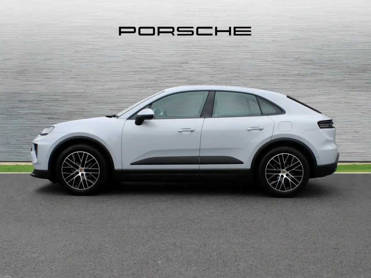Porsche Macan Electric - Image 4