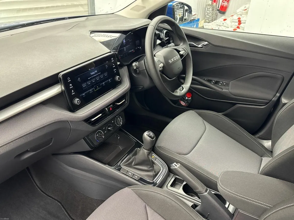 Skoda Fabia 1.0 SEL *FREE HAMPER* €50 P/W ON PCP - Image 4