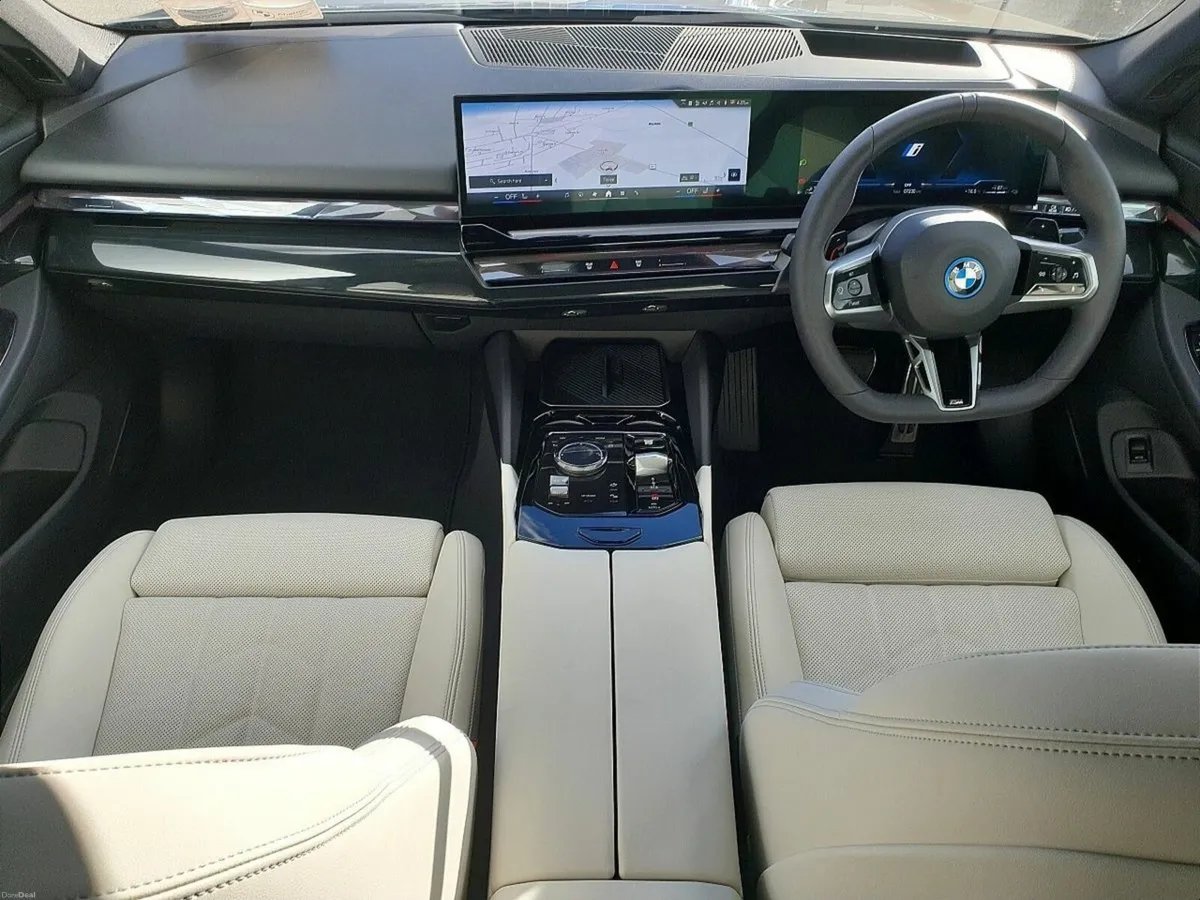 BMW 5-Series 530e M Sport - Image 4