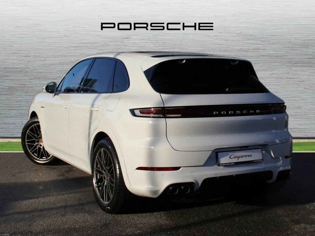 Porsche Cayenne e-Hybrid - Image 3