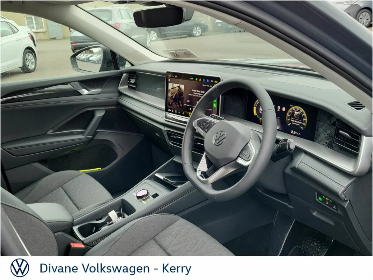 Volkswagen Tayron EDITION 75 150 BHP AUTOMATIC - Image 4