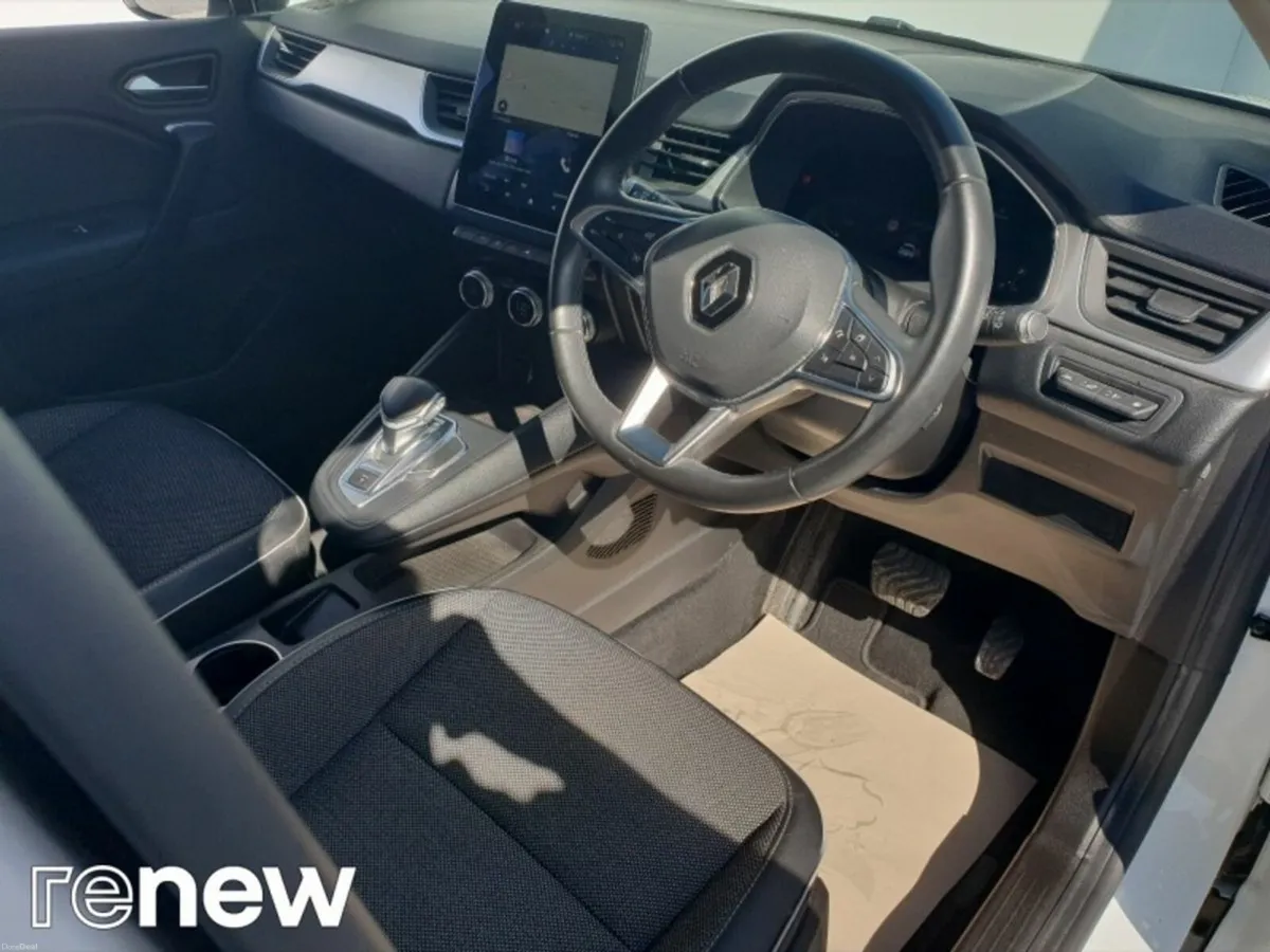 Renault Captur E-TECH Plug-in 160 Auto S-Edition - Image 6