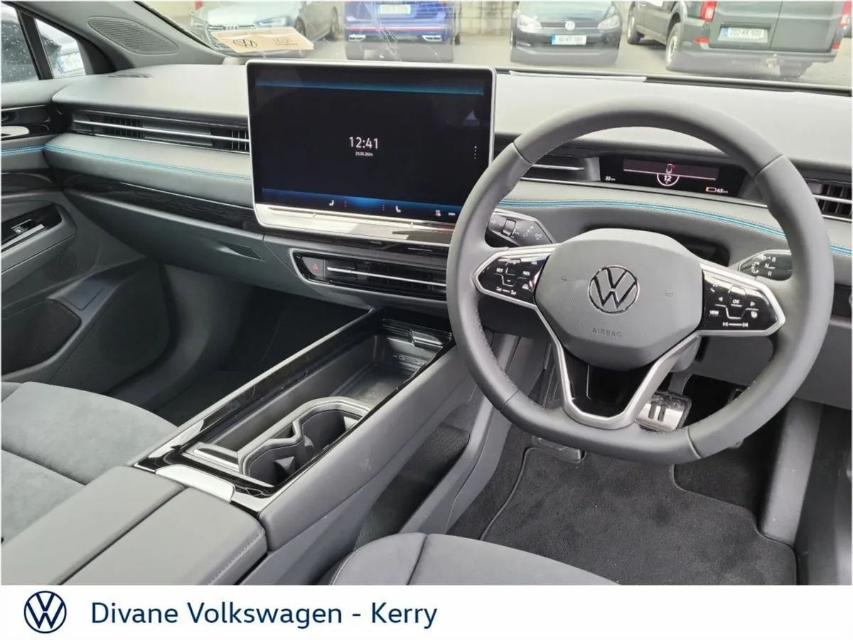 Volkswagen ID.7 PRO PLUS 545KM RANGE - Image 4