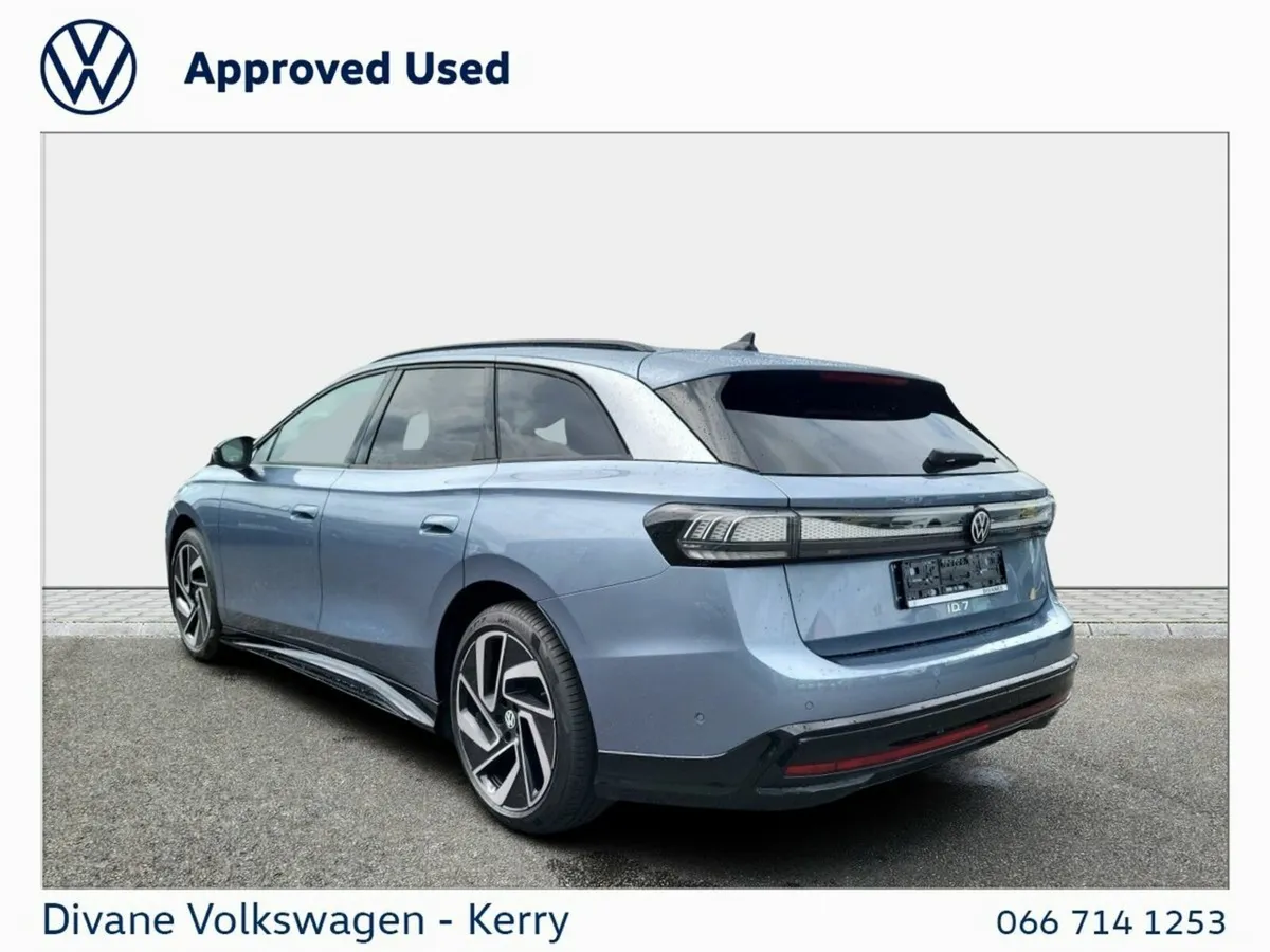 Volkswagen ID.7 TOURER PRO PLUS 286HP 77KW BATTERY - Image 3