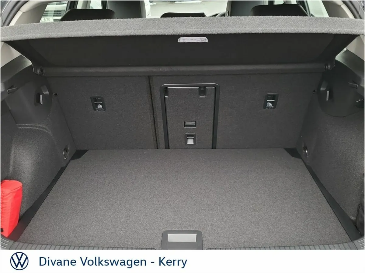 Volkswagen Golf AUTO STYLE 1.5 PETROL HYBRID MHEV - Image 6