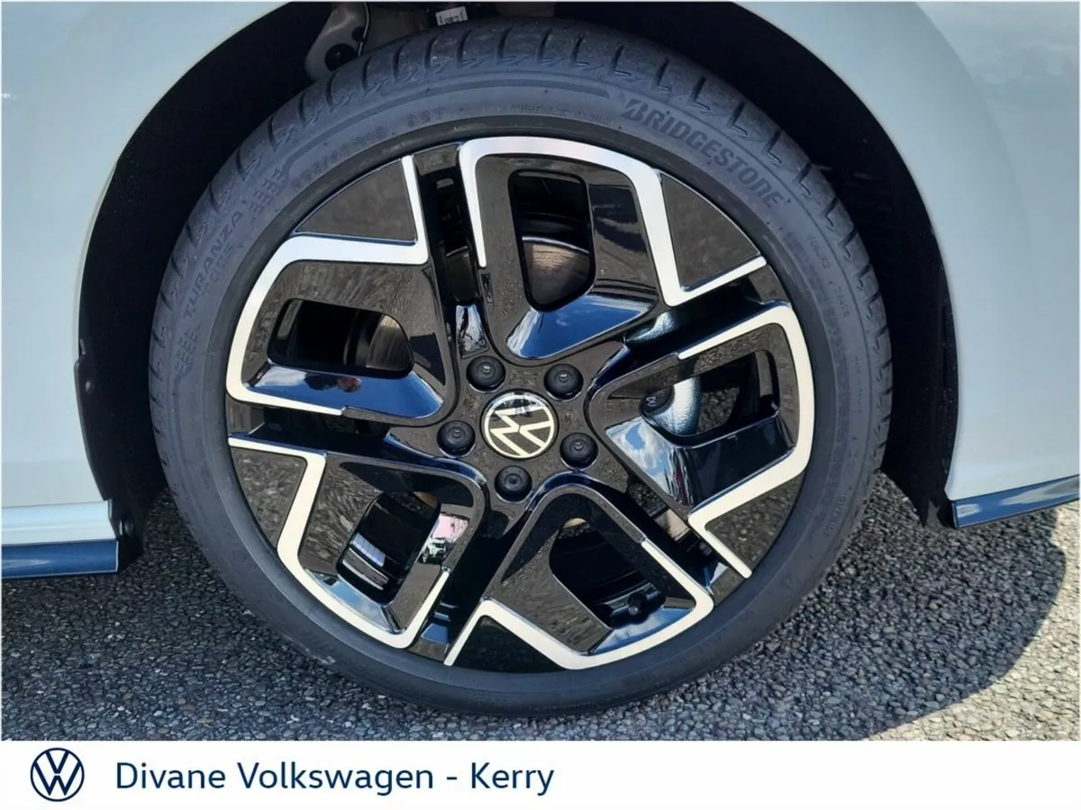 Volkswagen Golf R-LINE SUNROOF 1.5TSI 150BHP - Image 6
