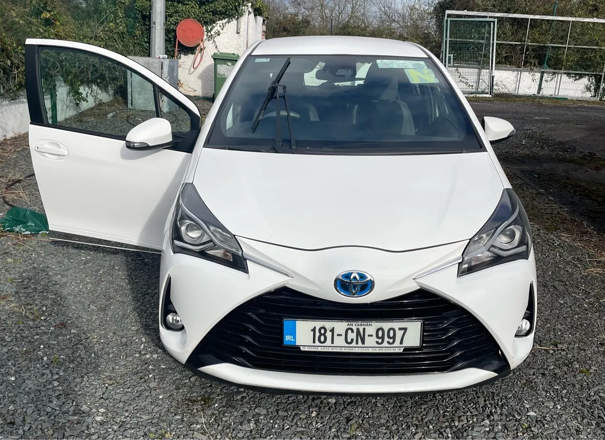 Toyota Yaris - Image 2