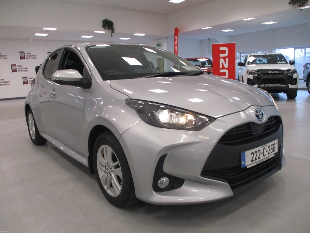 Toyota Yaris LUNA 1.5 MHEV AUTO 2022 - Image 3