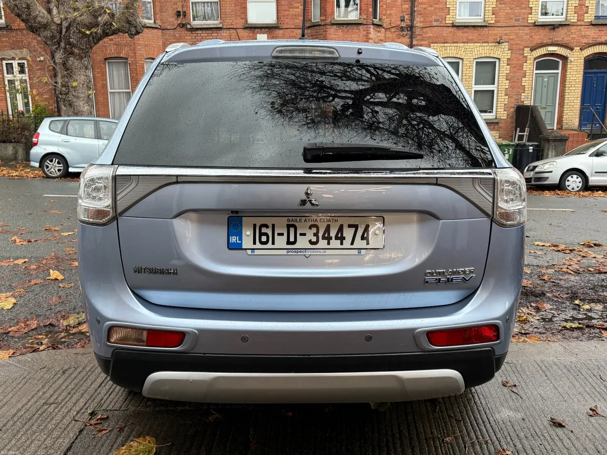 2016 Mitsubishi Outlander, 2.0 PHEV, 111km, SIMI - Image 6