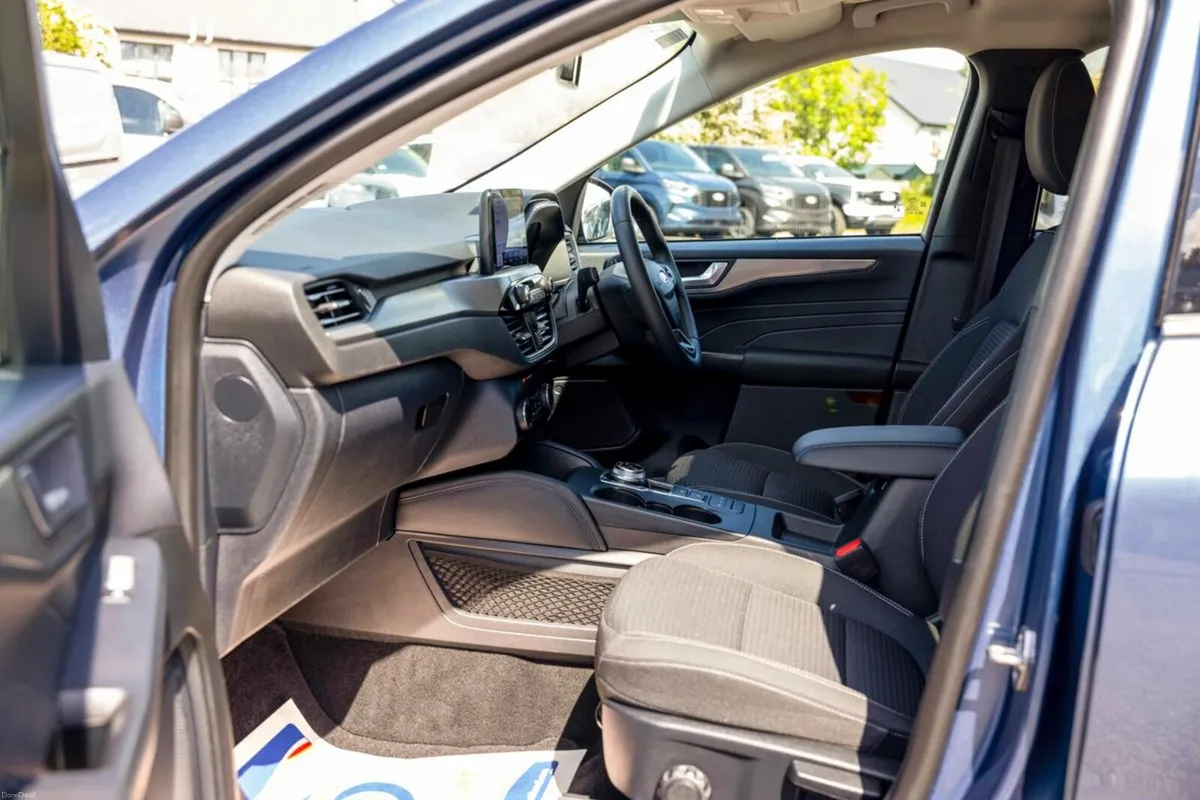 Ford Kuga 2022 Kuga Ford - Blue 2.5 Duratec 225PS - Image 6