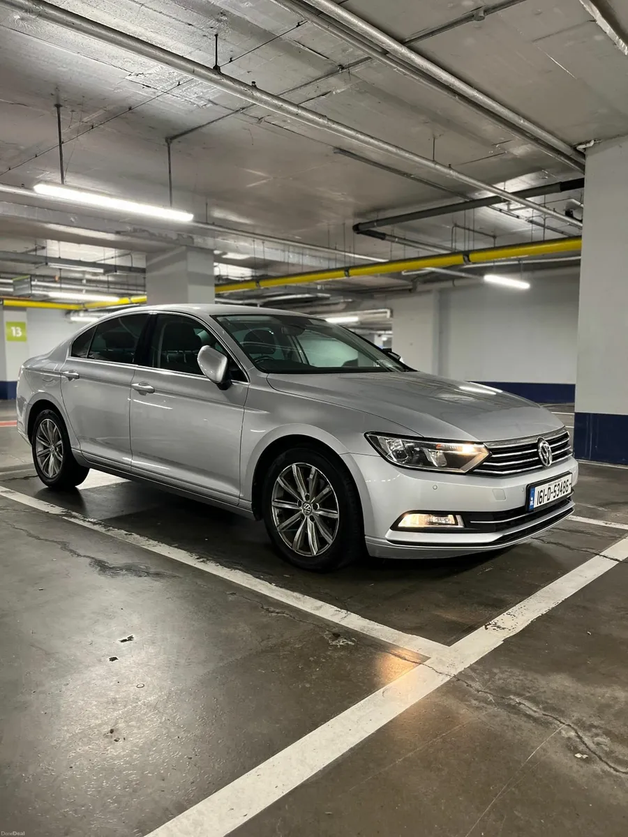 Automatic Volkswagen Passat 2016 1.6TDI - Image 2