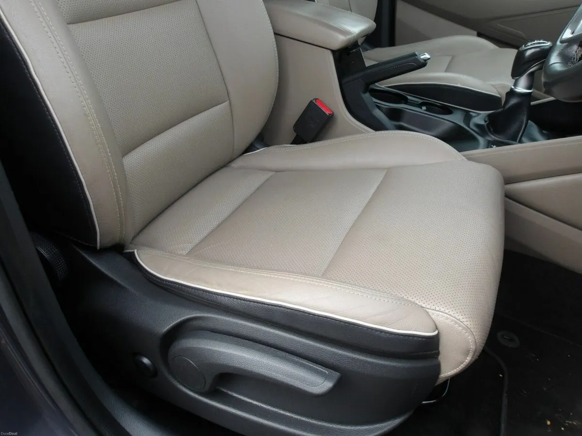 Hyundai Tucson 2WD Executive - Image 2