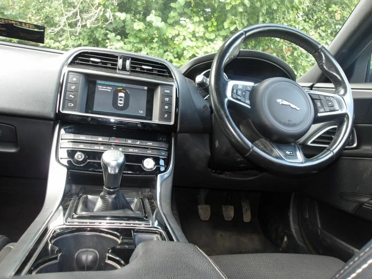 Jaguar XE R-Spor 2.0 D 6SPEED 180BHP - Image 4