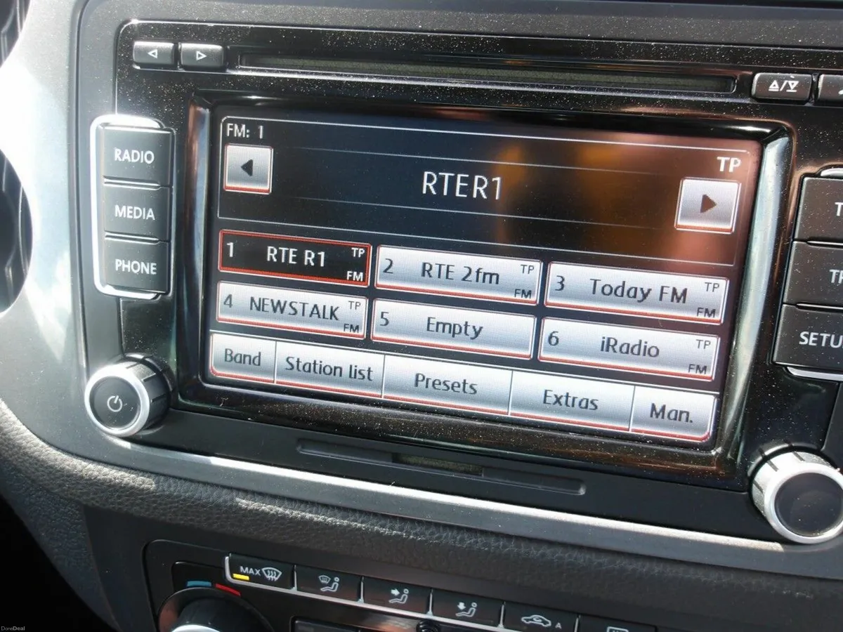 Volkswagen Tiguan SPORT 2.0 TDI 6SPEED 110BHP *NCT - Image 4