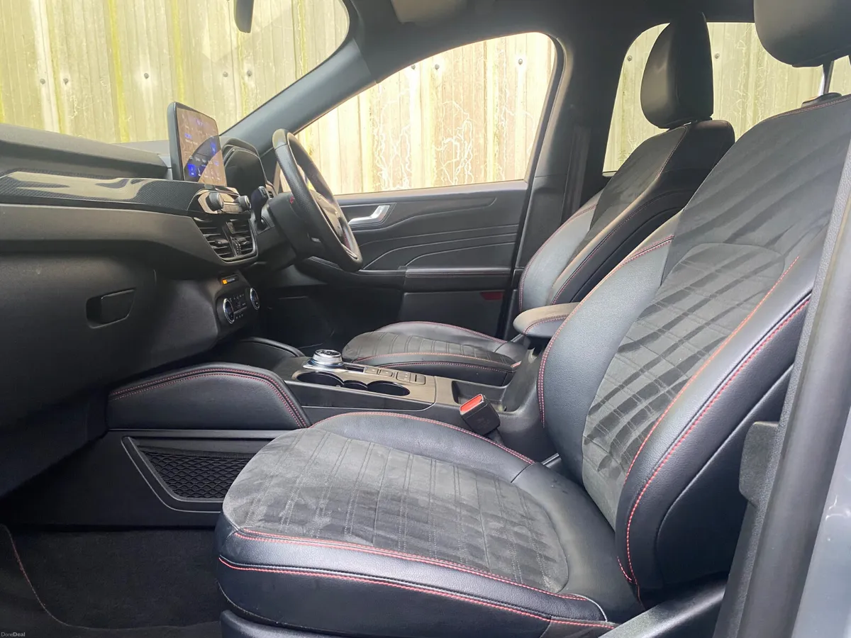 Ford Kuga 2022//PETROL HYBRID//ST LINE - Image 4