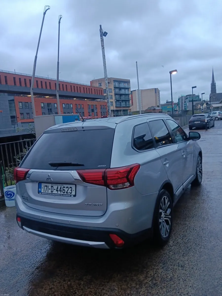 2017 Mitsubishi Outlander New NCT to 31-5-27 - Image 3
