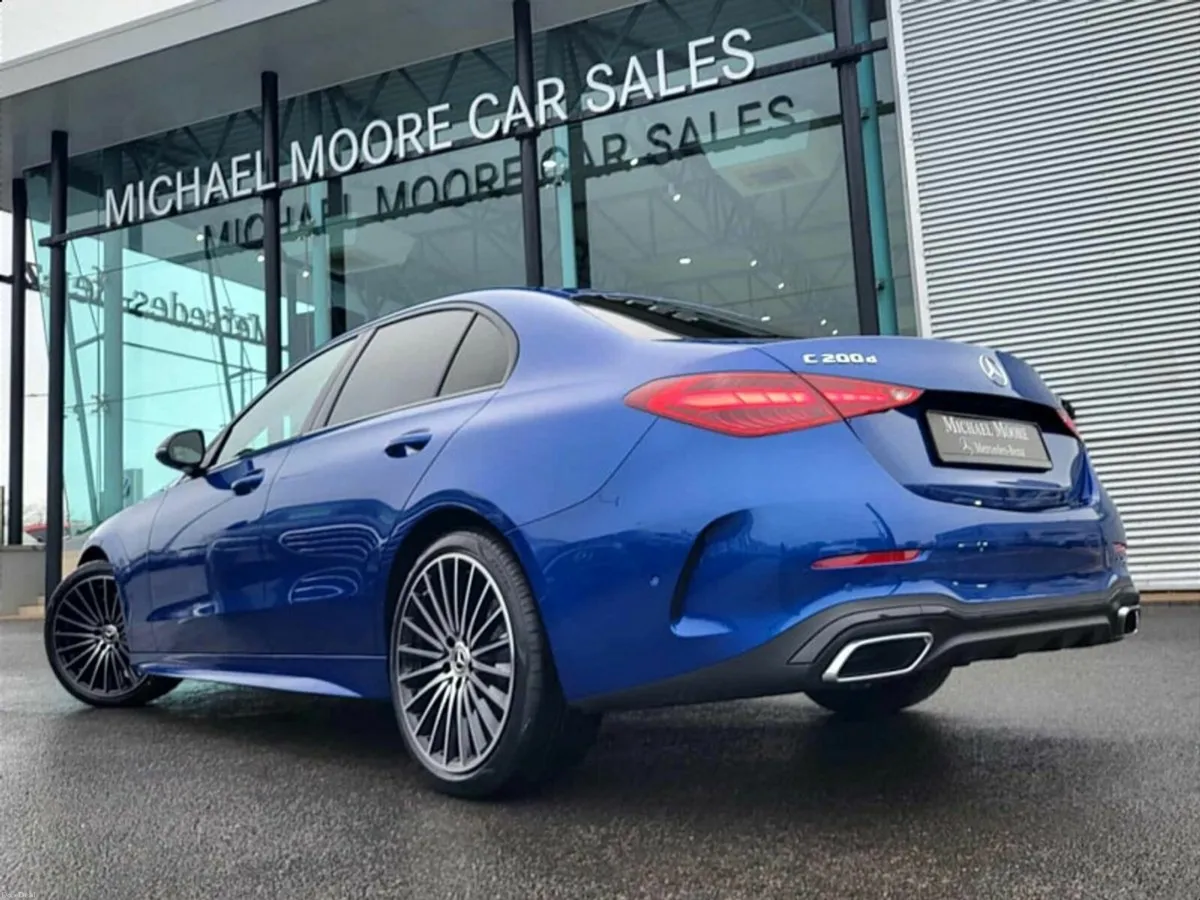 Mercedes-Benz C-Class C200d AMG LINE PLUS AUTO *(N - Image 3