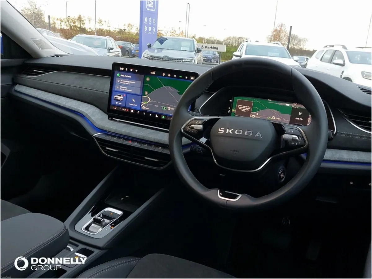 Skoda OCTAVIA Diesel Estate SE L - Image 4