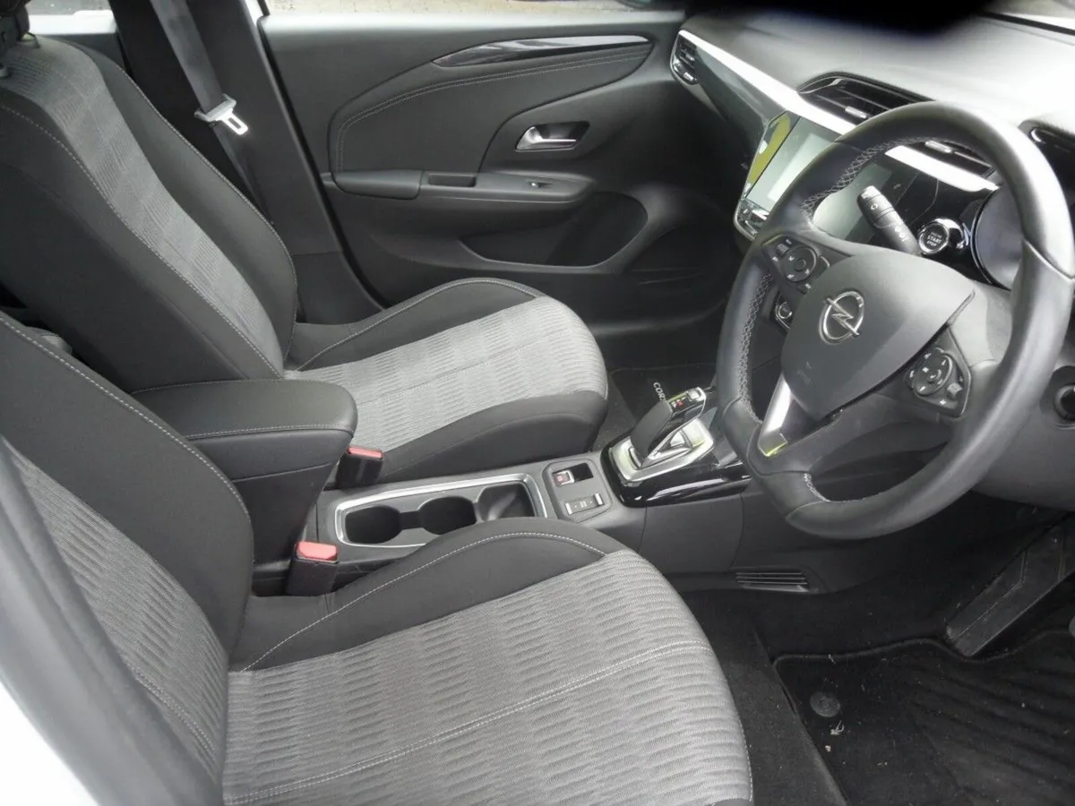 Opel Corsa SRI (100PS) S/S 8 Speed Auto - Image 4