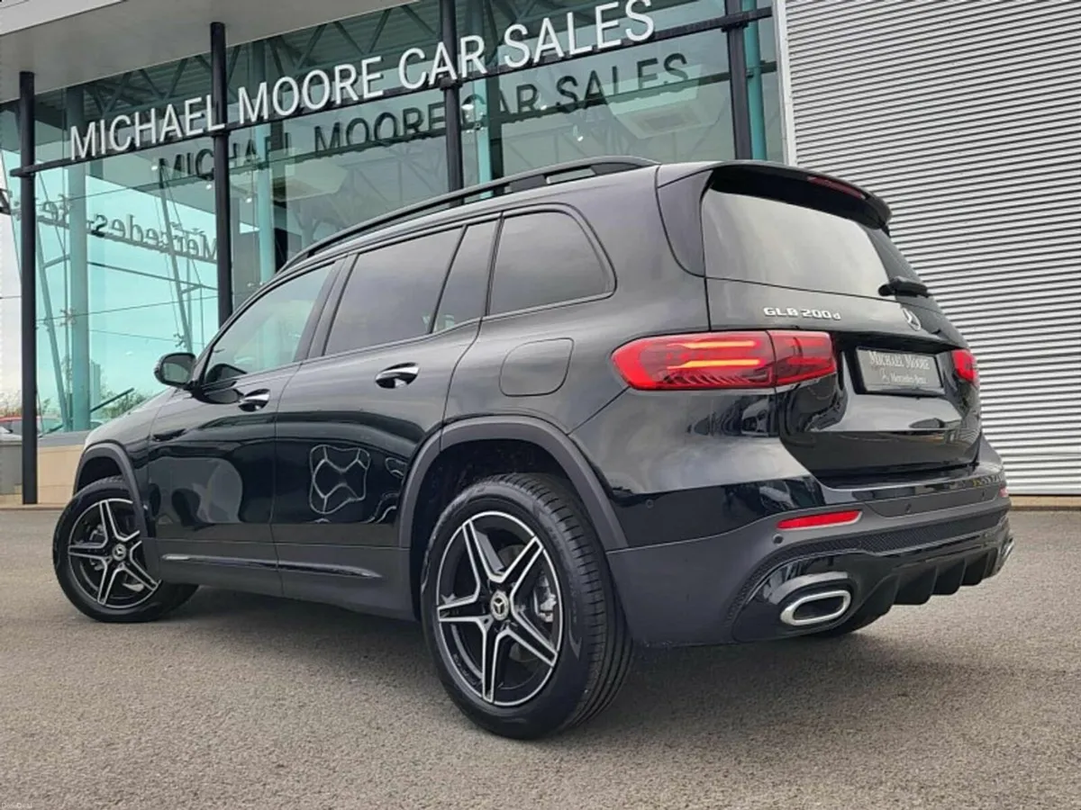 Mercedes-Benz GLB GLB200d AMG LINE PLUS AUTO *(7 S - Image 3