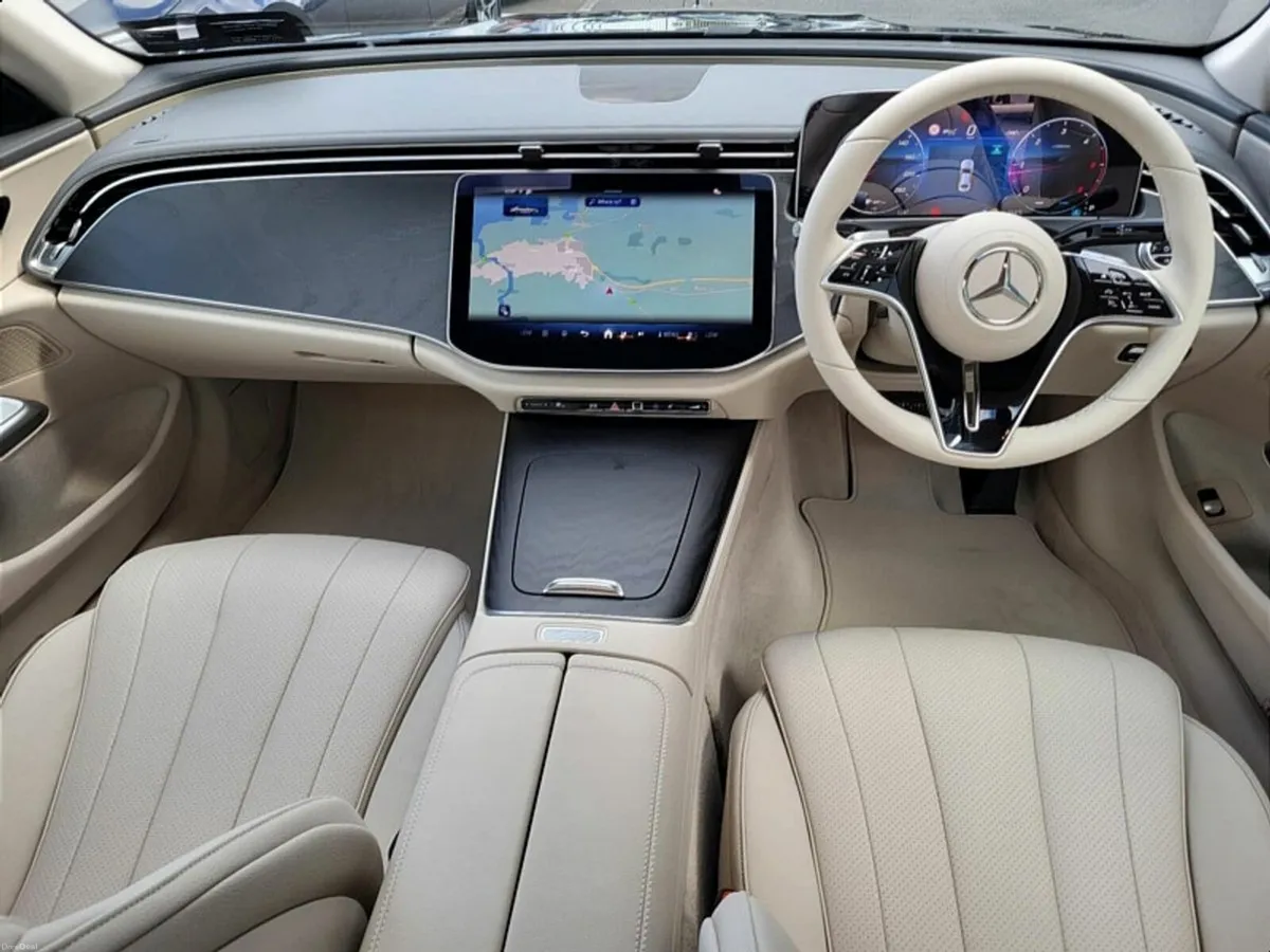 Mercedes-Benz E-Class E220d EXCLUSIVE PLUS AUTO - Image 4