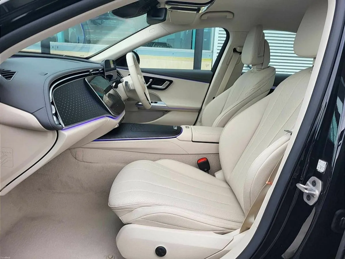 Mercedes-Benz E-Class E220d EXCLUSIVE AUTO - Image 6