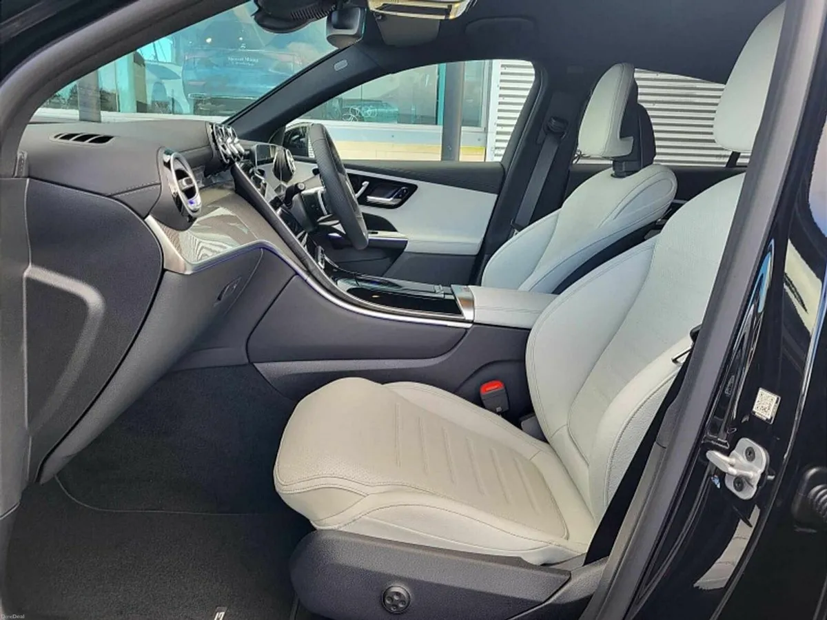 Mercedes-Benz GLC GLC220d COUPE 4MATIC AMG LINE AU - Image 4