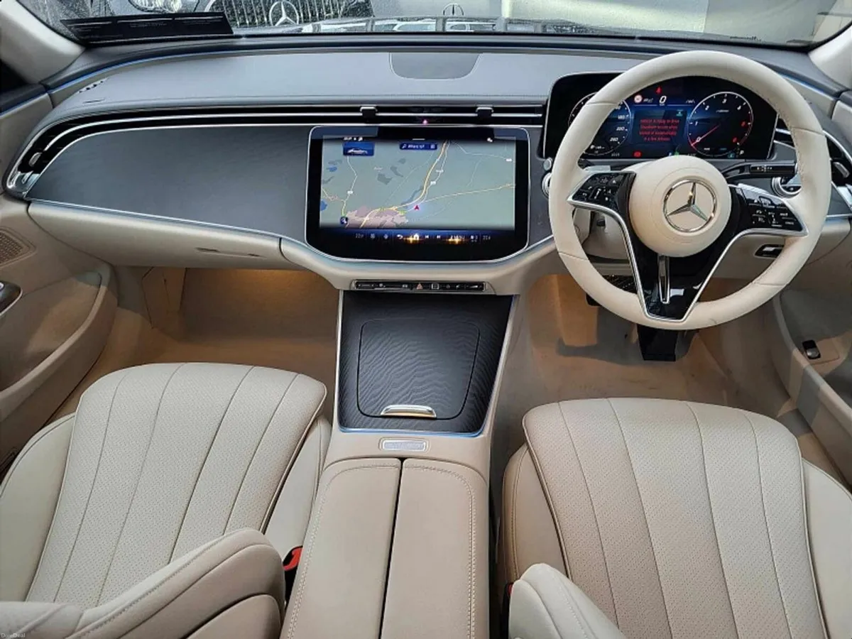 Mercedes-Benz E-Class E220d EXCLUSIVE AUTO - Image 4