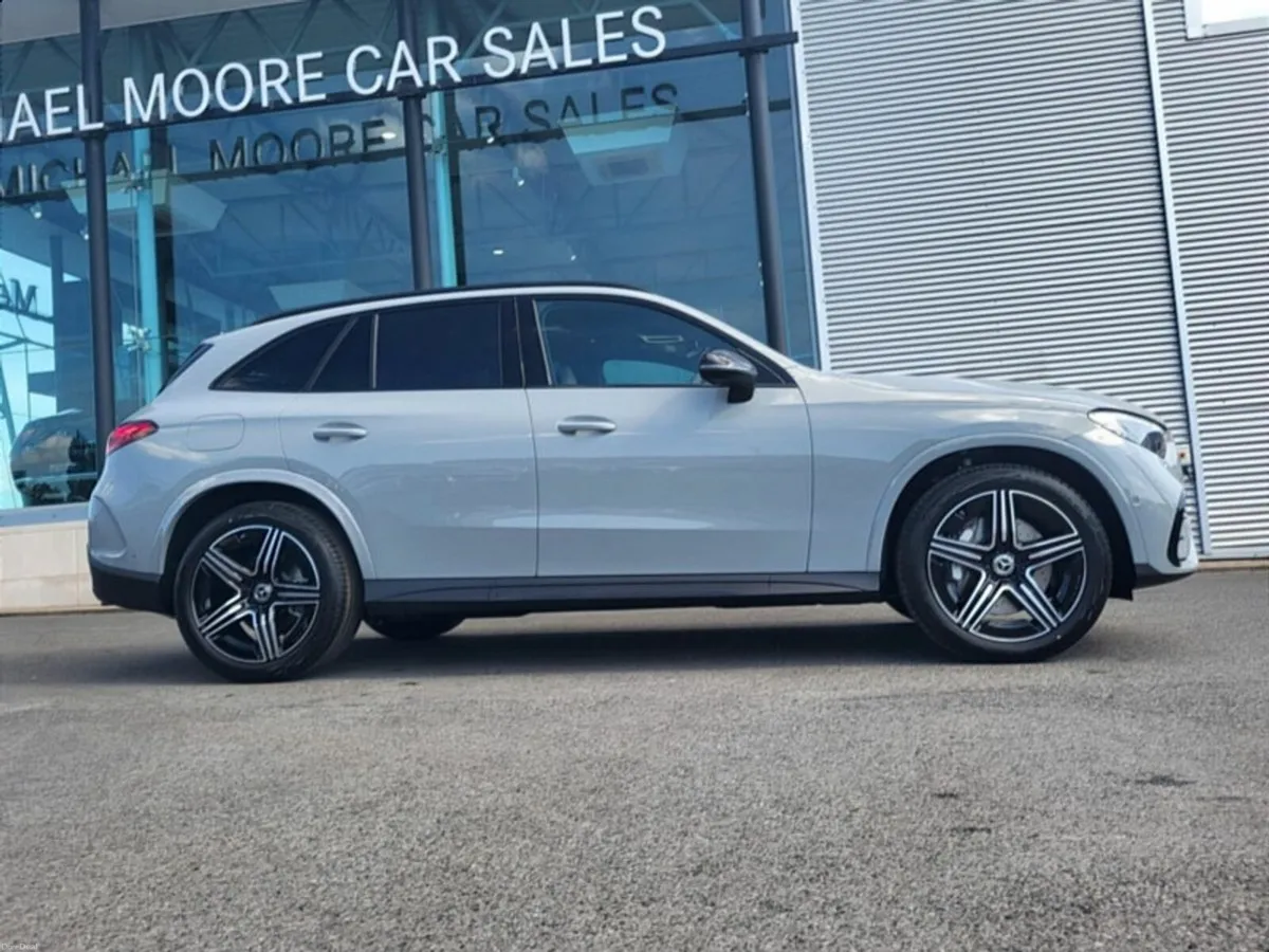 Mercedes-Benz GLC GLC220d 4MATIC AMG LINE PLUS AUT - Image 5