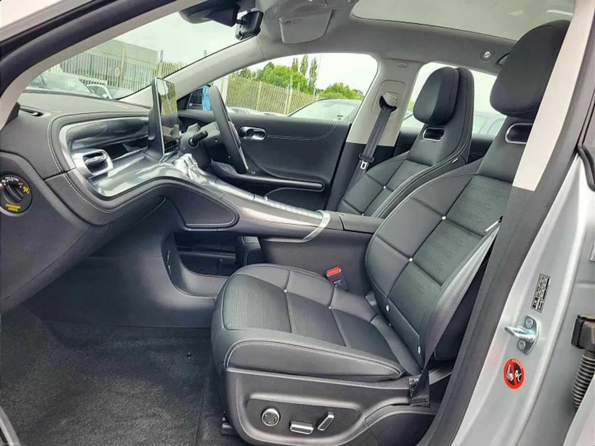 Smart #3 PRO PLUS AUTO *(PANORAMIC SUNROOF)* - Image 6