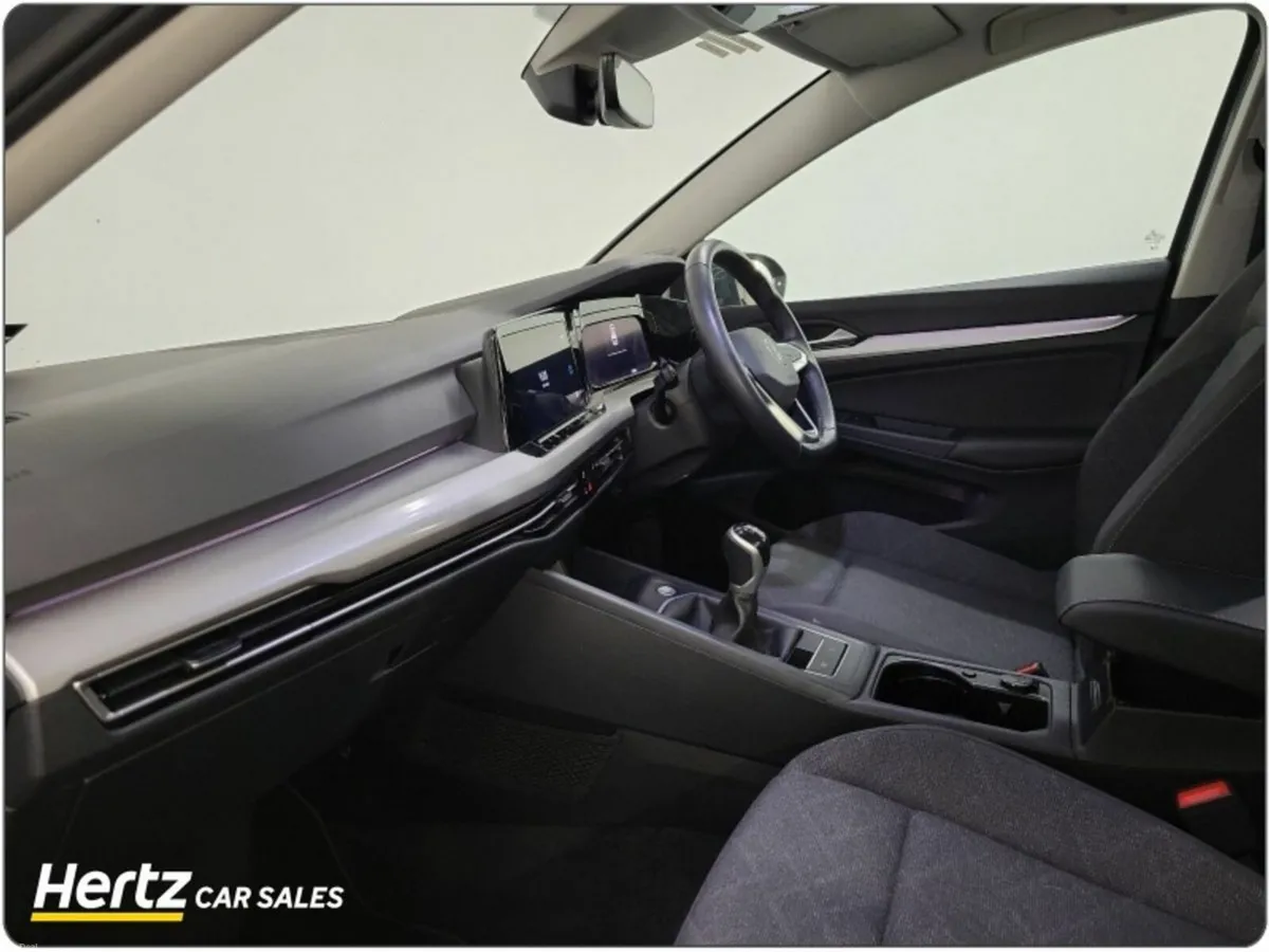 Volkswagen Golf Life 115HP 2.0TDI Diesel Manual - Image 4