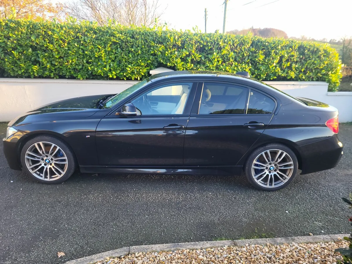 BMW 3-Series 2015 - Image 2