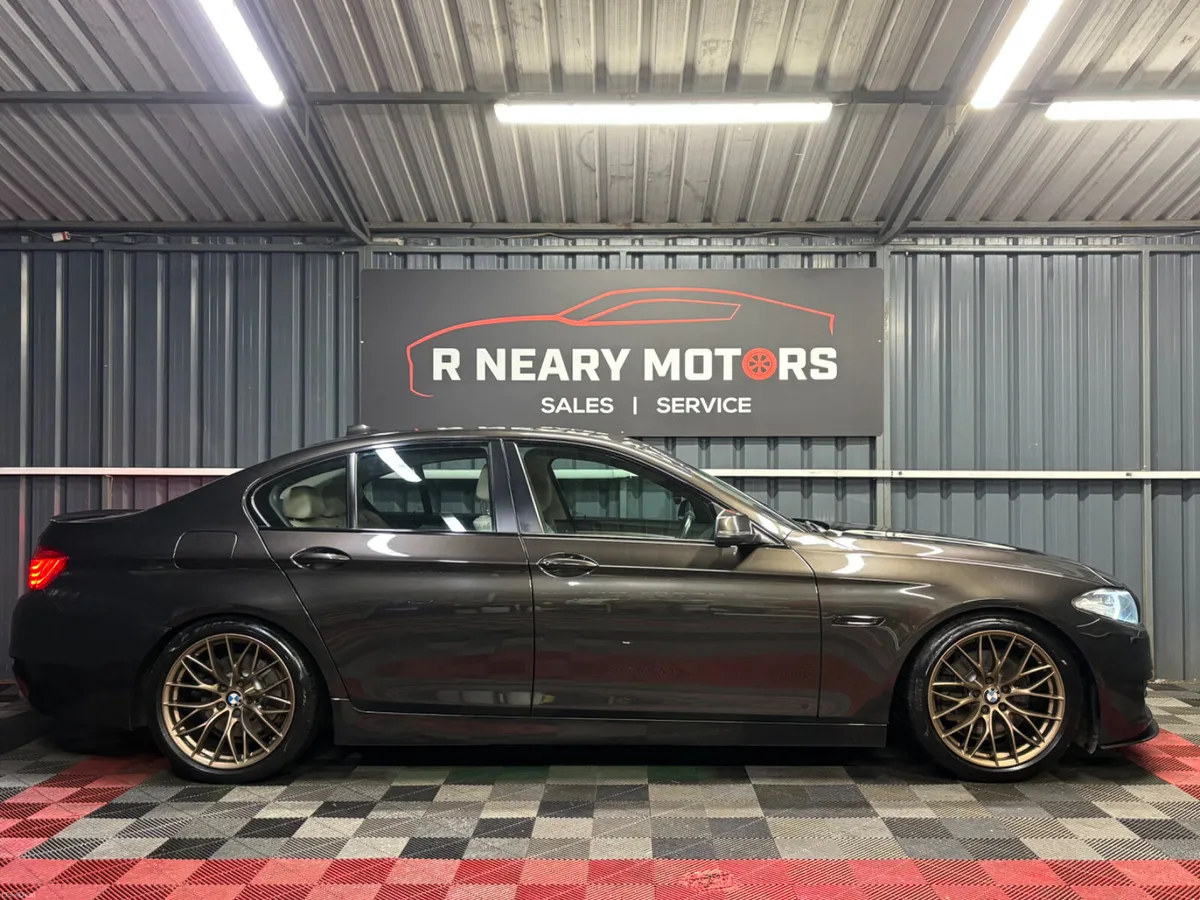 2016 162 BMW 5-Series 520d Sport Auto - Image 4