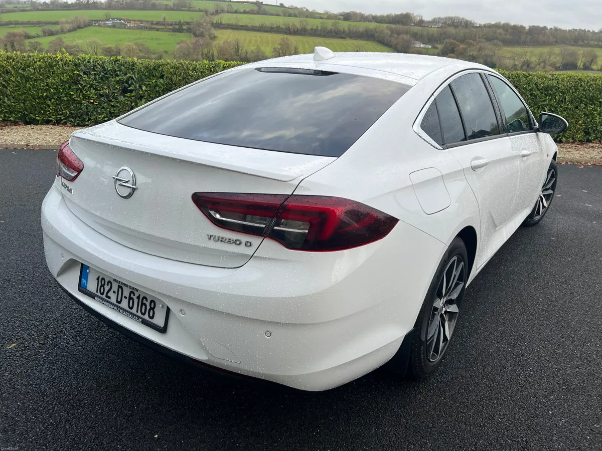 2018 (182)Opel Insignia SRI 1.6 DSL 136hp Auto - Image 3