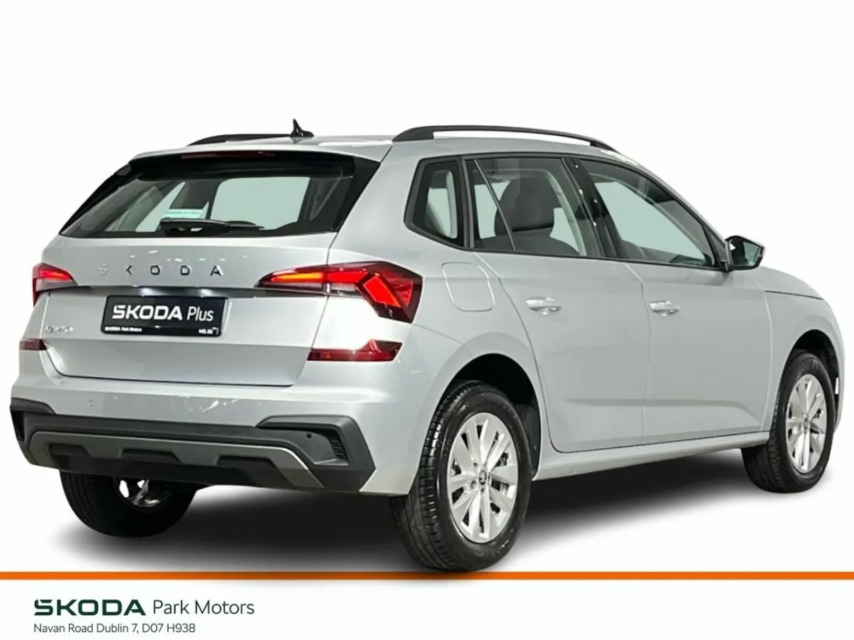 Skoda Kamiq Selection DSG 1.0TSI 115BHP - Parking - Image 3