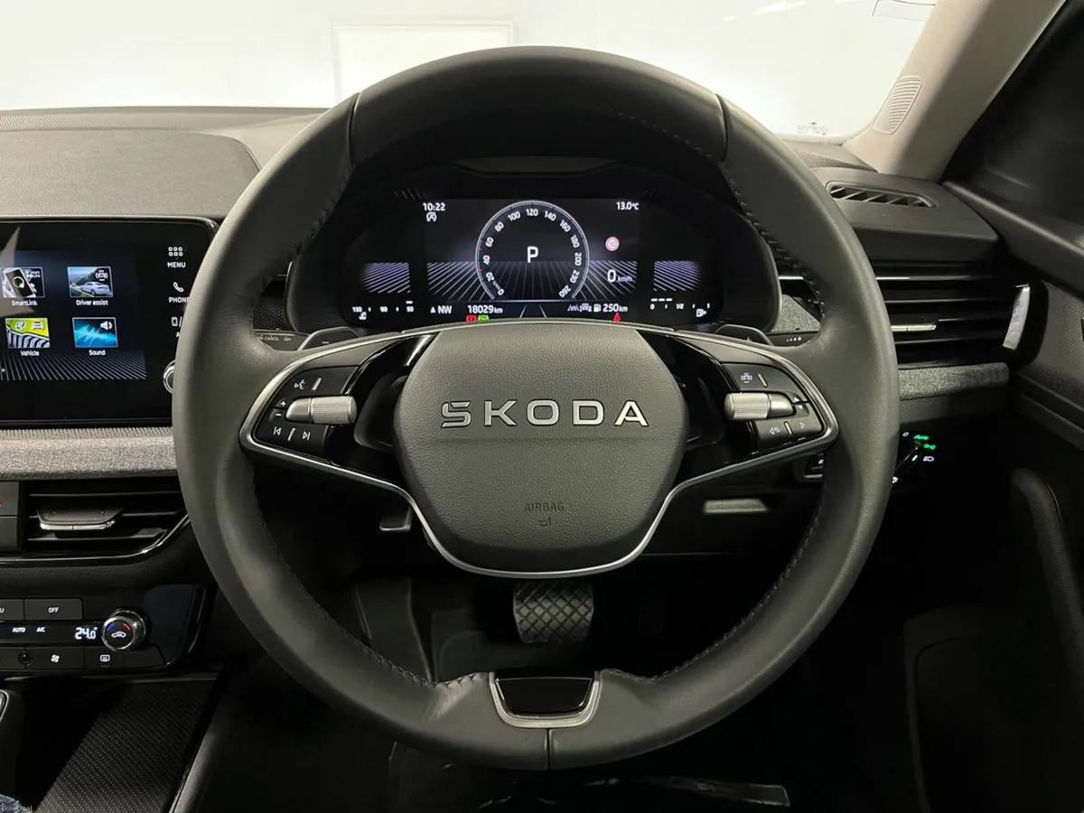 Skoda Kamiq Selection DSG 1.0TSI 115BHP - Parking - Image 5