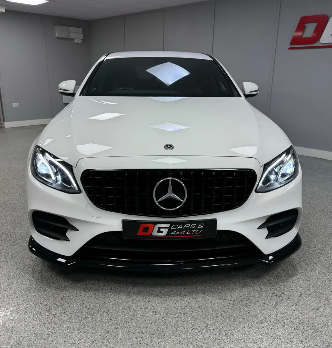 2017 Mercedes E220 D AMG Line Automatic - Image 2
