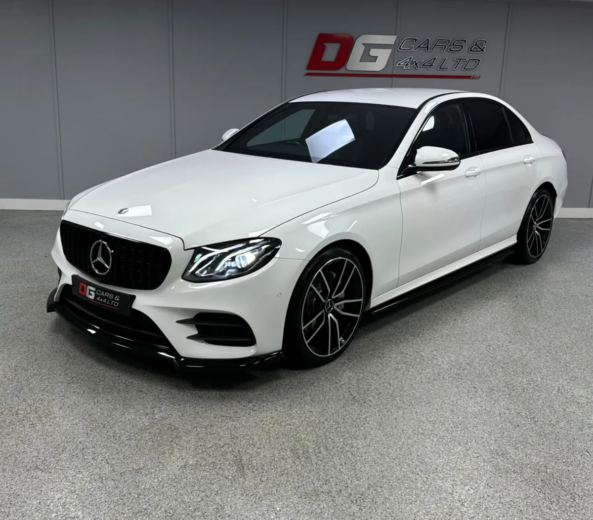 2017 Mercedes E220 D AMG Line Automatic - Image 3
