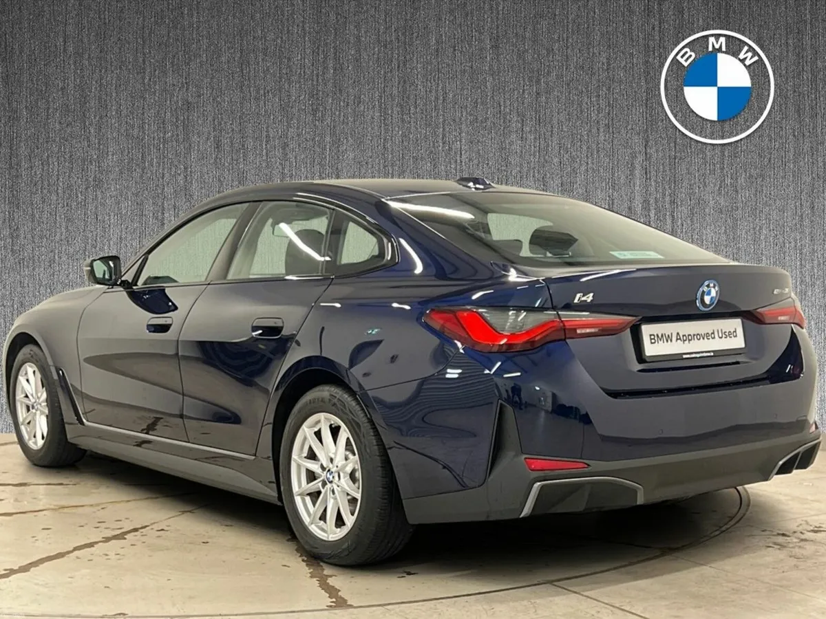 BMW i4 eDrive35 Sport LCI COMFORT PACK - Image 2