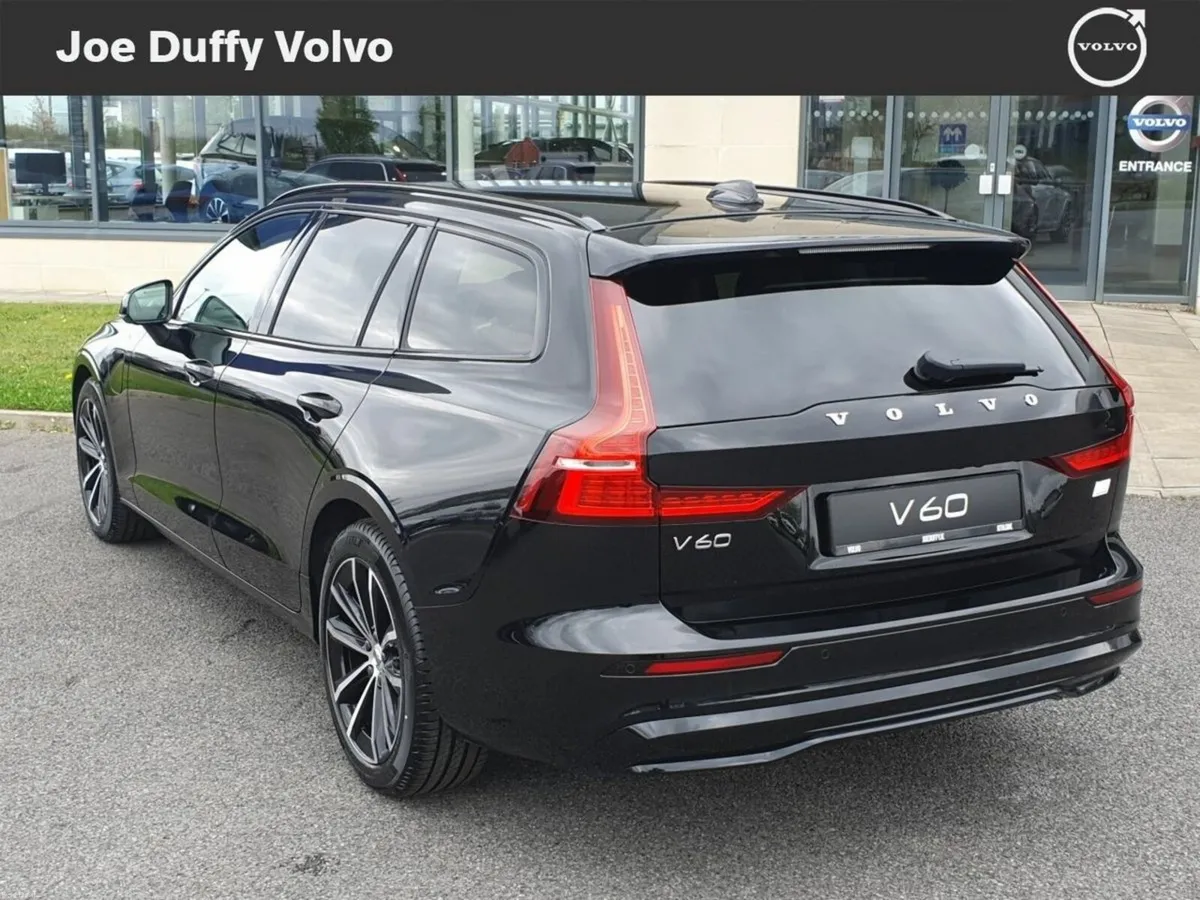 Volvo V60 Plus Dark T6 350hp *Harmon, Power Seats* - Image 3