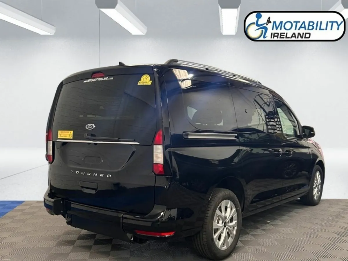Ford Tourneo Connect Titanium Spec Wheelchair Acce - Image 2
