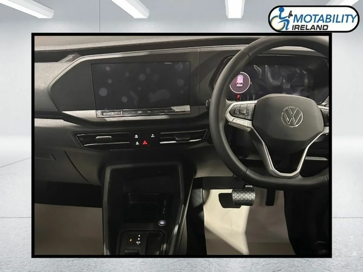 Volkswagen Caddy Maxi Life Wheelchair Accessible 7 - Image 6