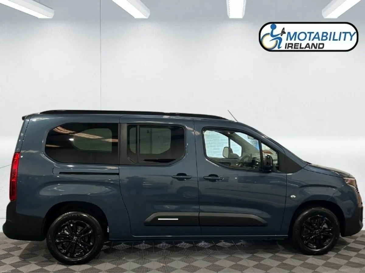 Citroen Berlingo Multispace E-Berlingo Wheelchair - Image 3