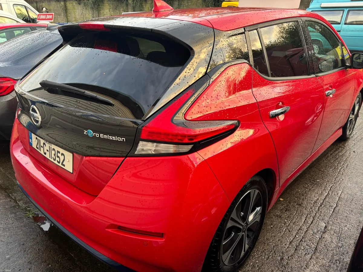 211 Nissan Leaf EV 280 km range new NCT - Image 3