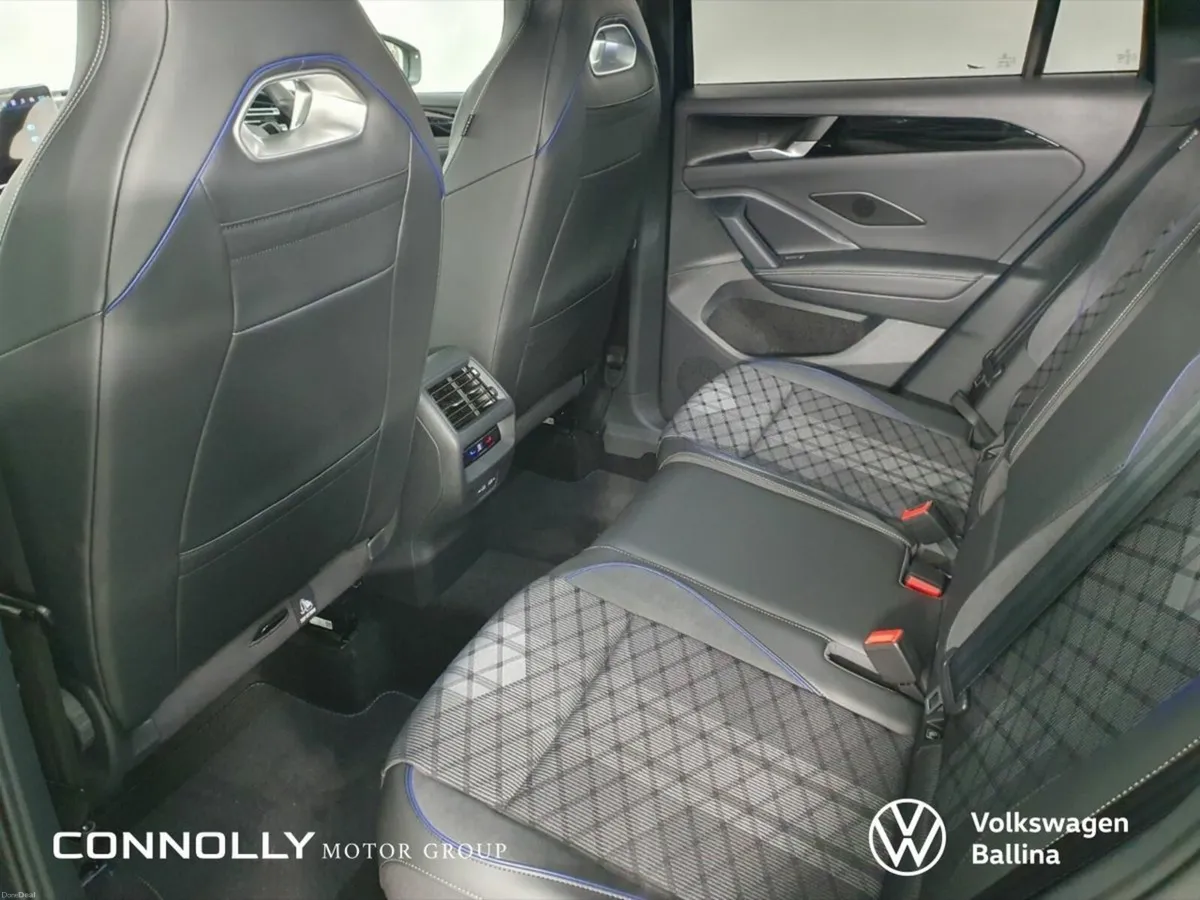 Volkswagen Tiguan R-LINE HIGH SPEC - Finance avail - Image 6